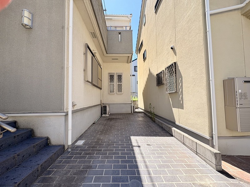 S__820813853_0 S__820813853_0