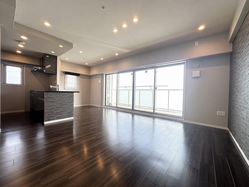 S__824926223_0 S__824926223_0