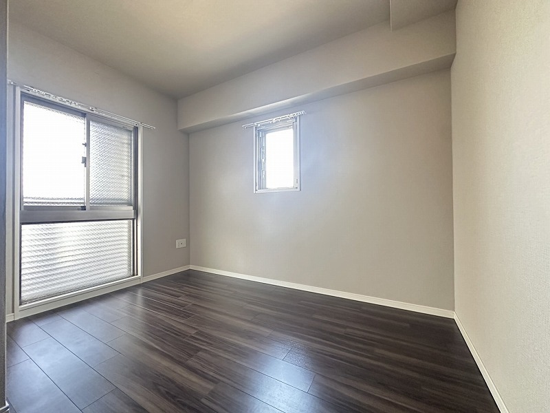 S__824926225_0 S__824926225_0