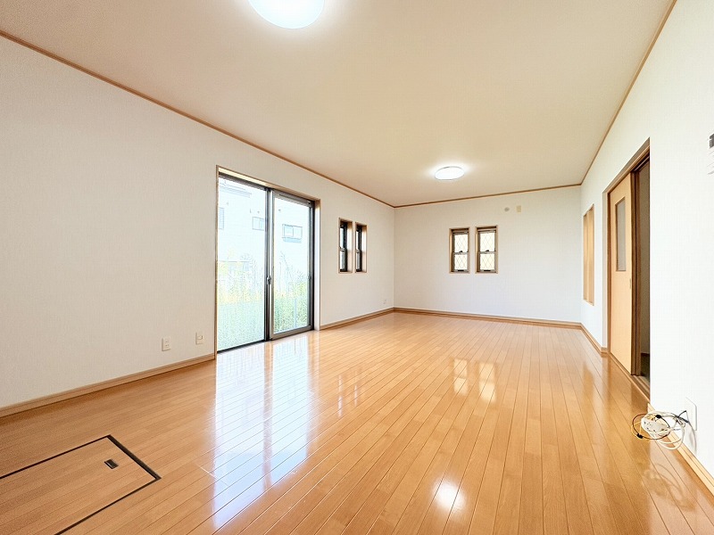 S__827392009_0 S__827392009_0