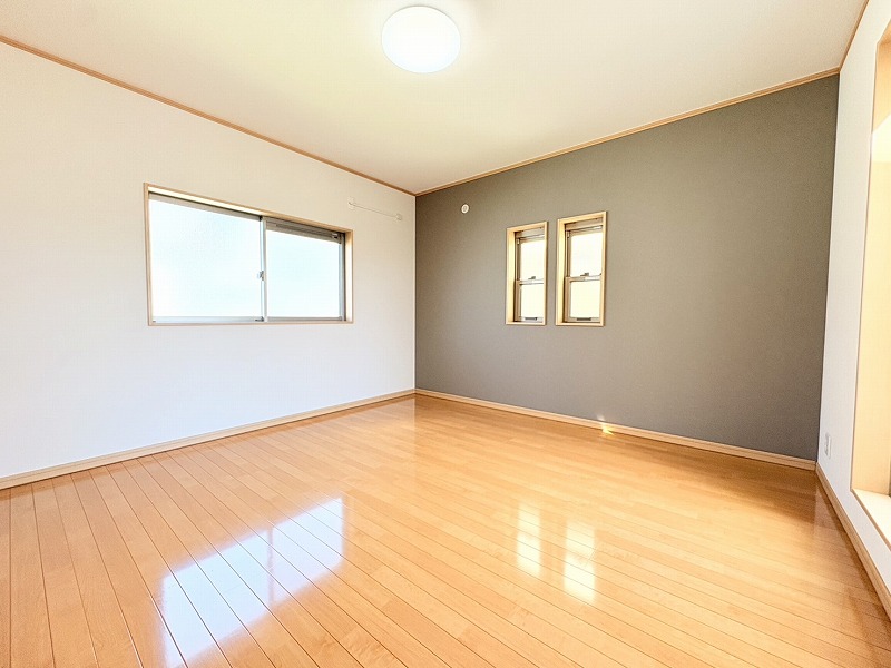 S__827392019_0 S__827392019_0